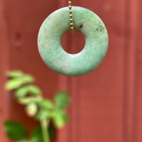 Vintage Natural Green Jade Pi / Bi / Donut / Circle Pendant - Picture 2 of 4